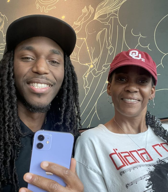 Services 4 Customer feels happy to selling iphone in Dallas